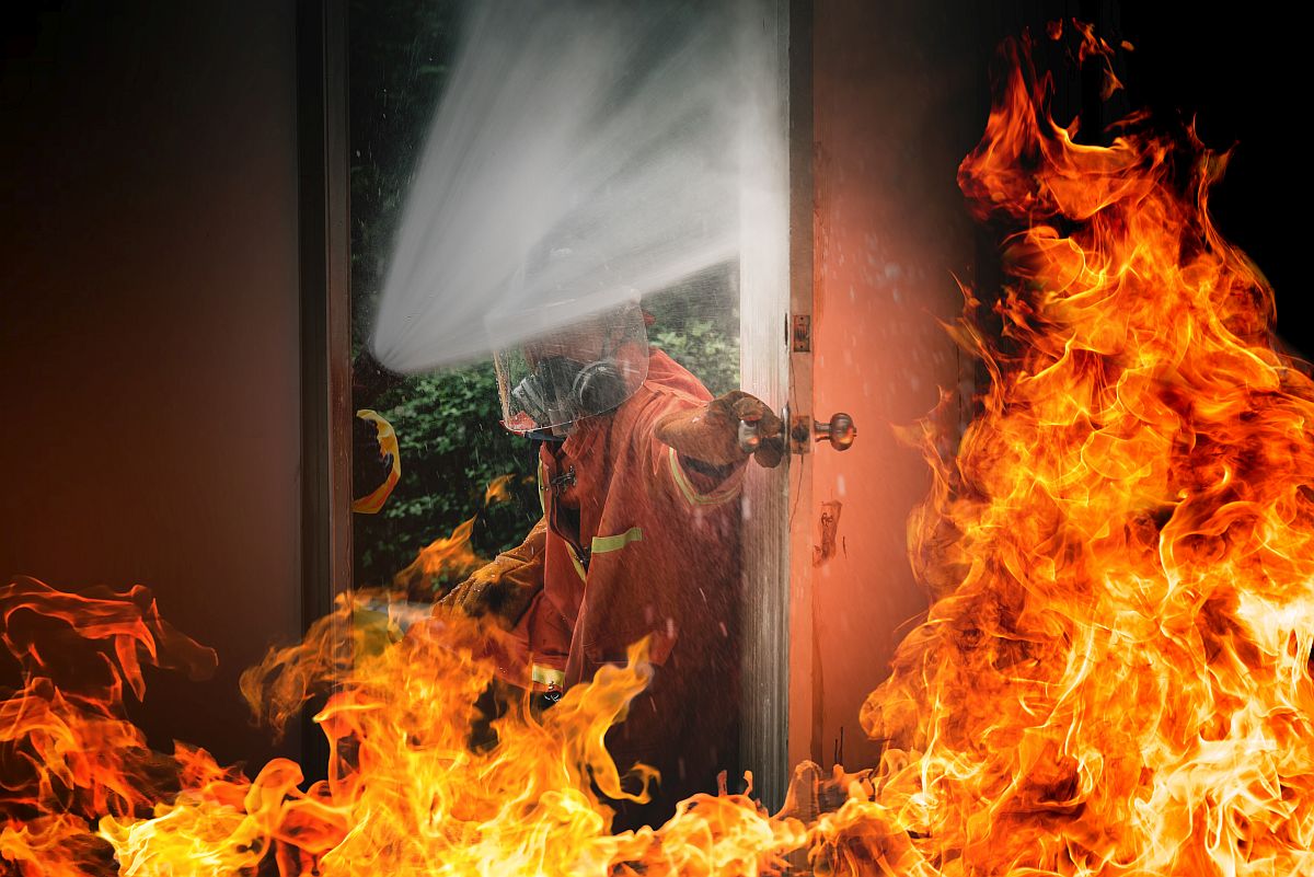 Les dangers des feux de cheminée : comprendre les risques et prévenir les sinistres